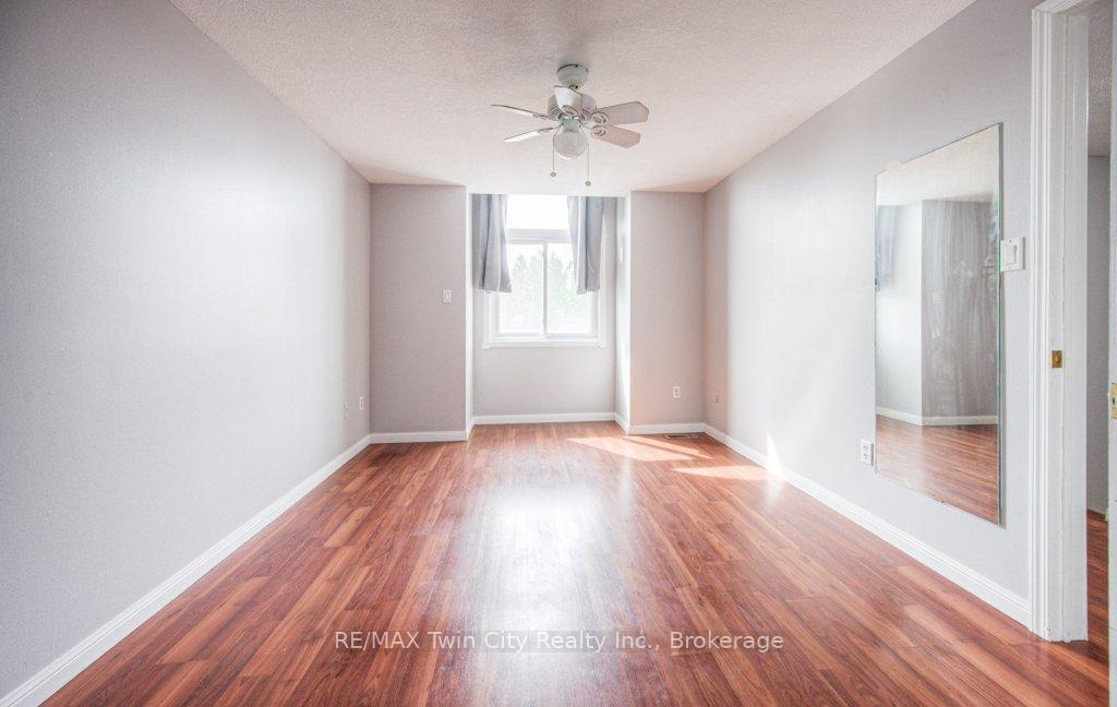 Photo 19 of 305 Brembel Crescent, Kitchener — HOMEH