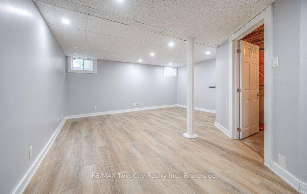 Photo 24 of 305 Brembel Crescent, Kitchener — HOMEH