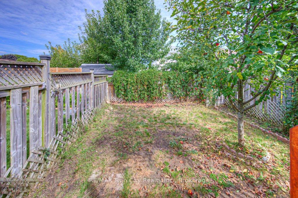 Photo 30 of 305 Brembel Crescent, Kitchener — HOMEH