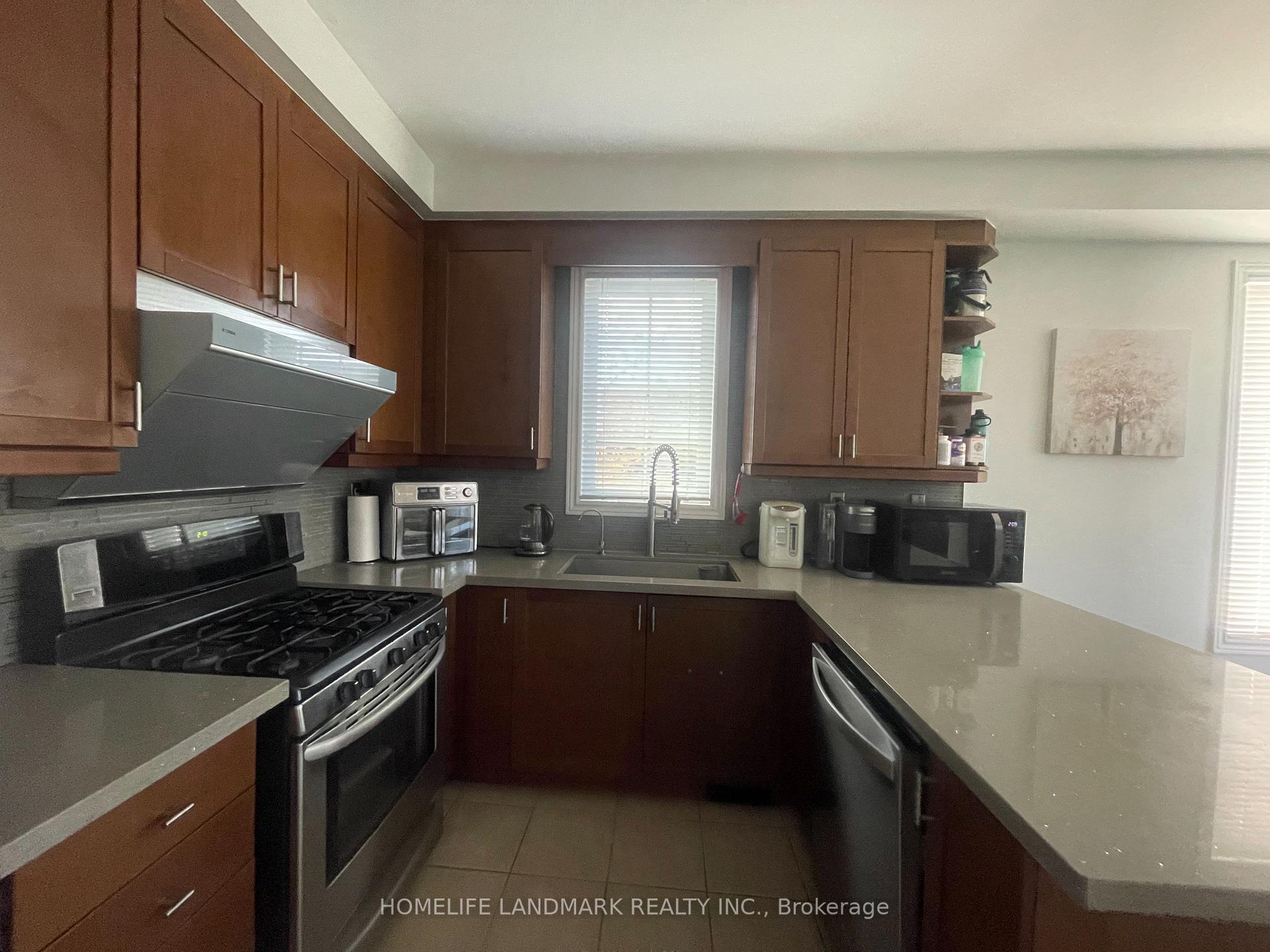 Photo 5 of Unit Upper 2, 81 Appleview Road, Markham, Greensborough — HOMEH