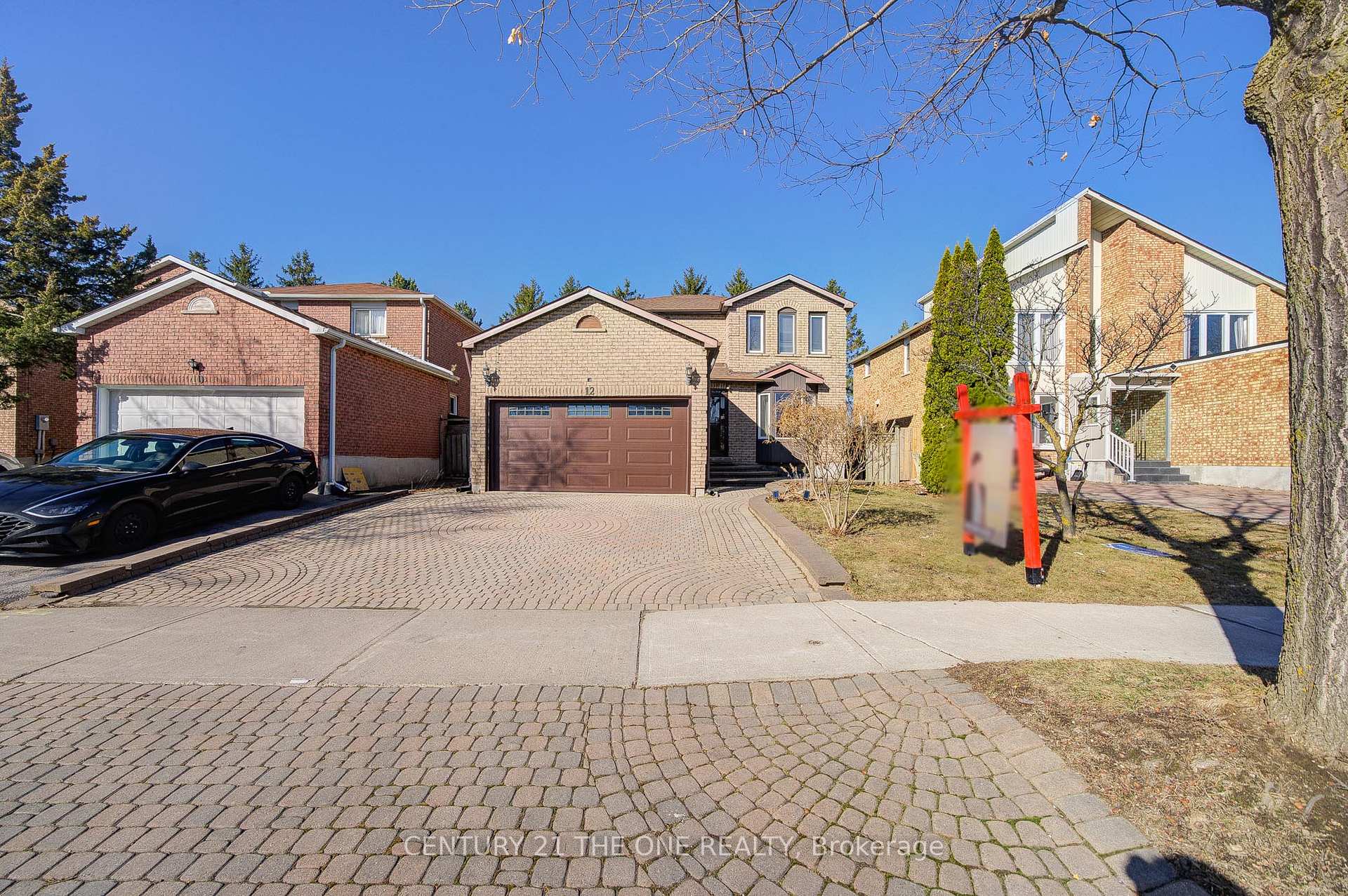 Photo 2 of 12 Featherstone Avenue, Markham, Middlefield — HOMEH