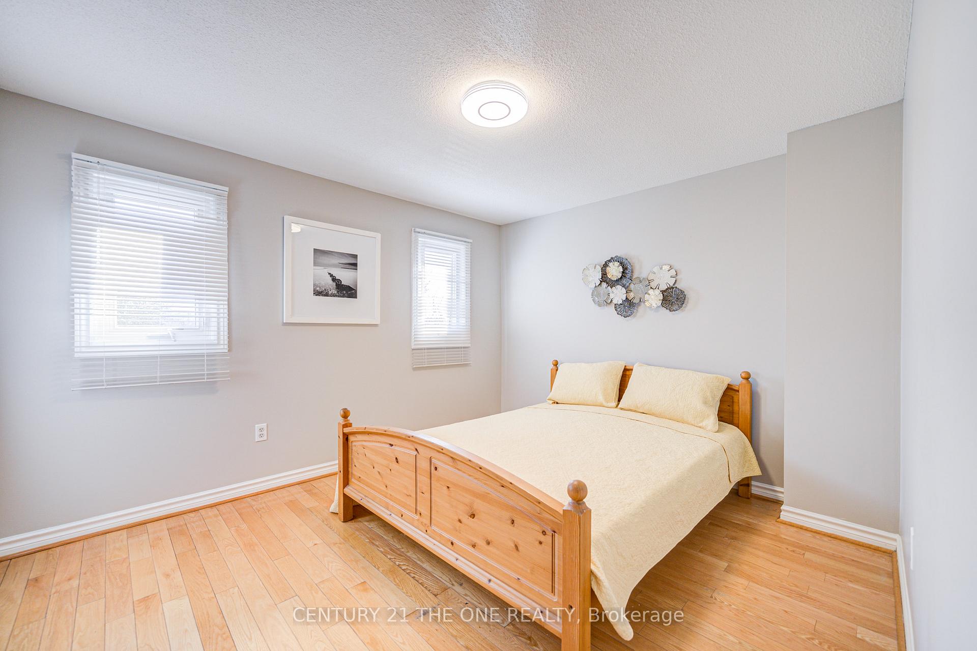 Photo 32 of 12 Featherstone Avenue, Markham, Middlefield — HOMEH