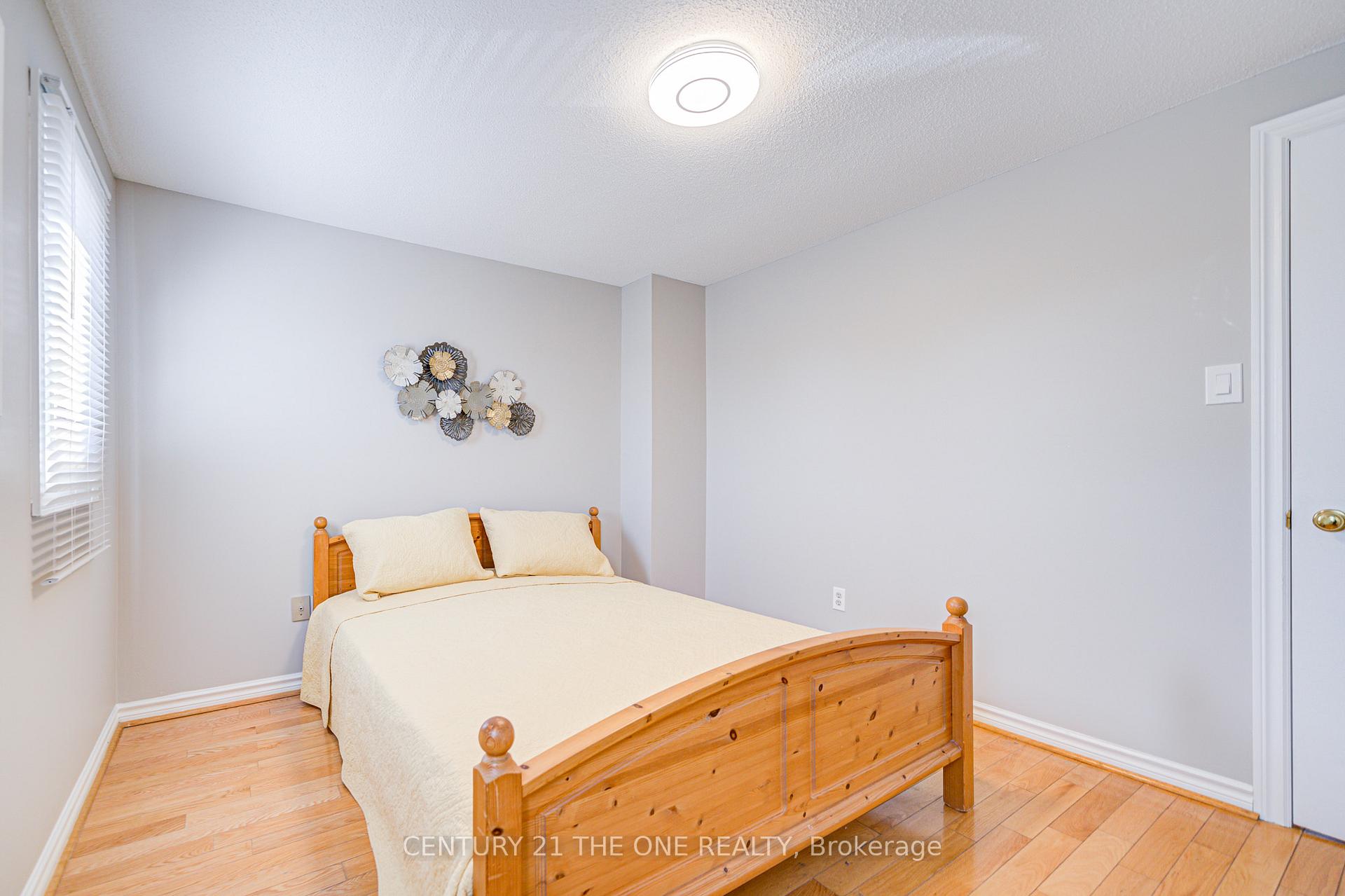 Photo 33 of 12 Featherstone Avenue, Markham, Middlefield — HOMEH
