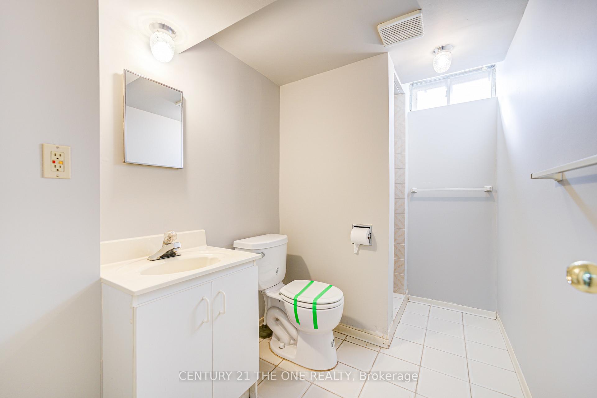 Photo 37 of 12 Featherstone Avenue, Markham, Middlefield — HOMEH