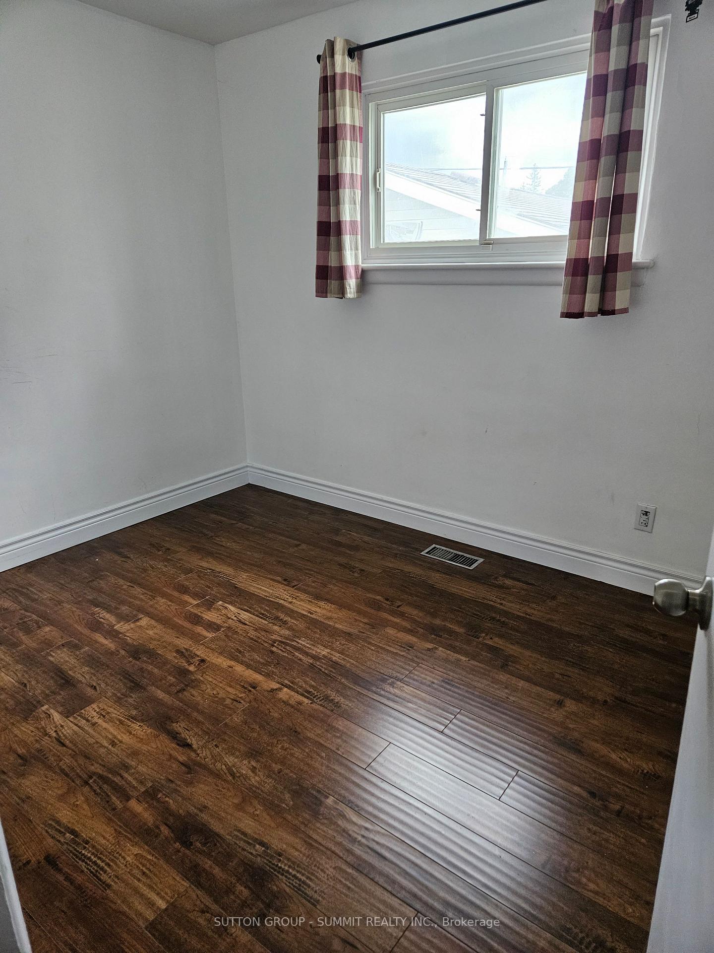 Photo 6 of Unit Main, 378 East 18th Street, Hamilton, Hill Park — HOMEH