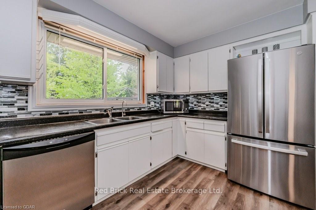 Photo 13 of 31 Kingston Crescent, Kitchener — HOMEH