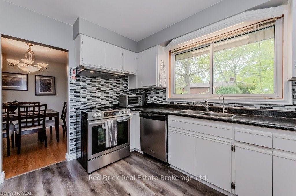 Photo 14 of 31 Kingston Crescent, Kitchener — HOMEH