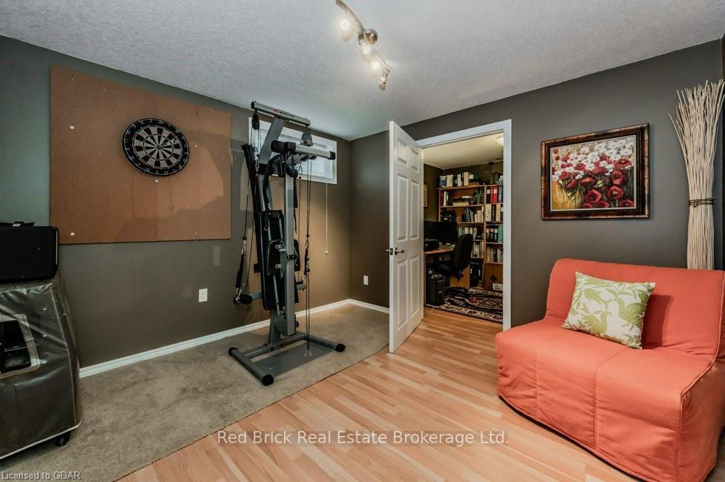 Photo 25 of 31 Kingston Crescent, Kitchener — HOMEH