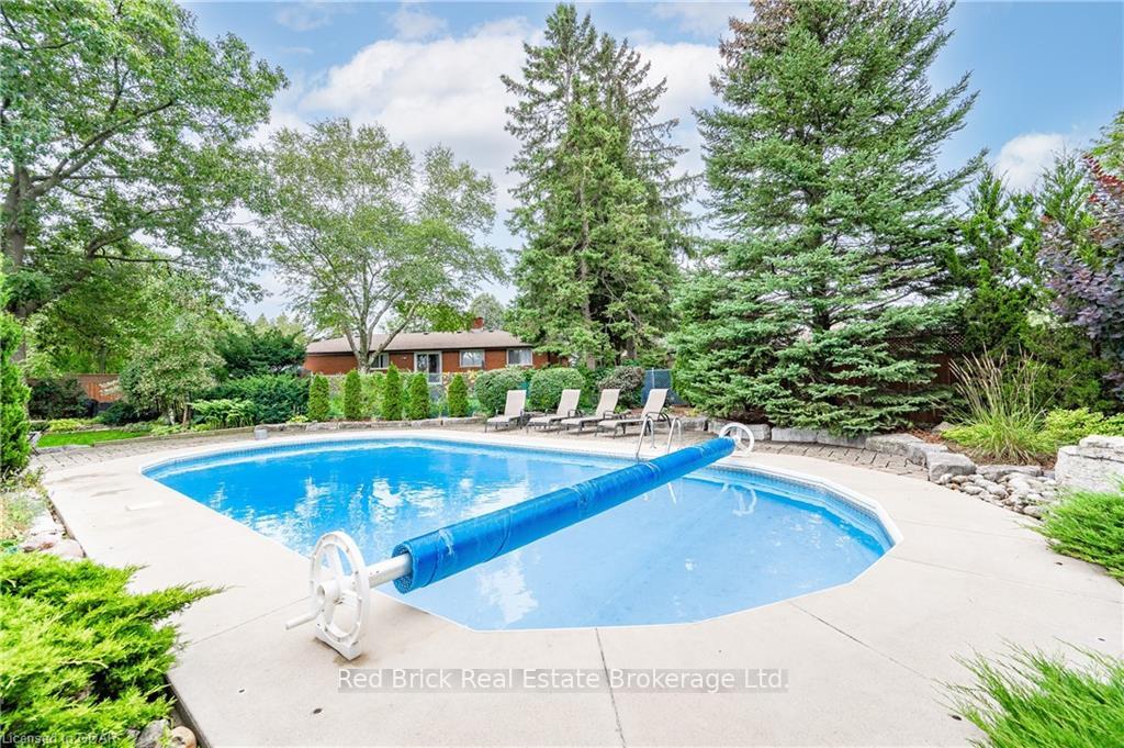Photo 34 of 31 Kingston Crescent, Kitchener — HOMEH