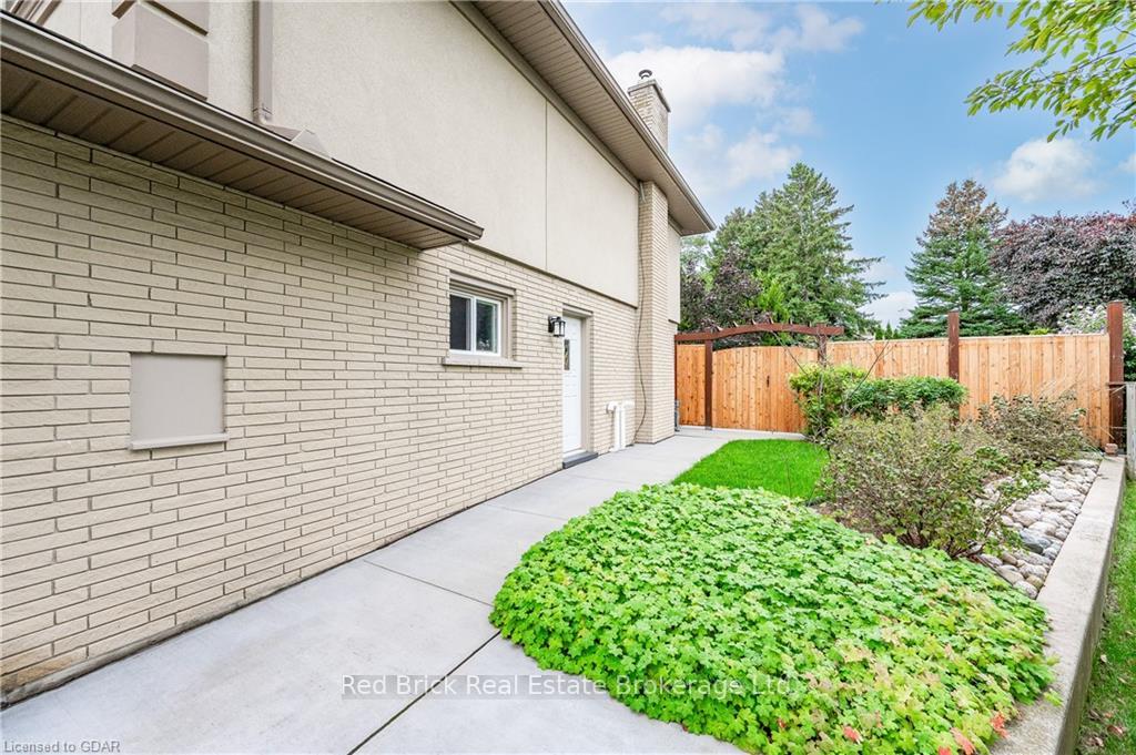 Photo 43 of 31 Kingston Crescent, Kitchener — HOMEH