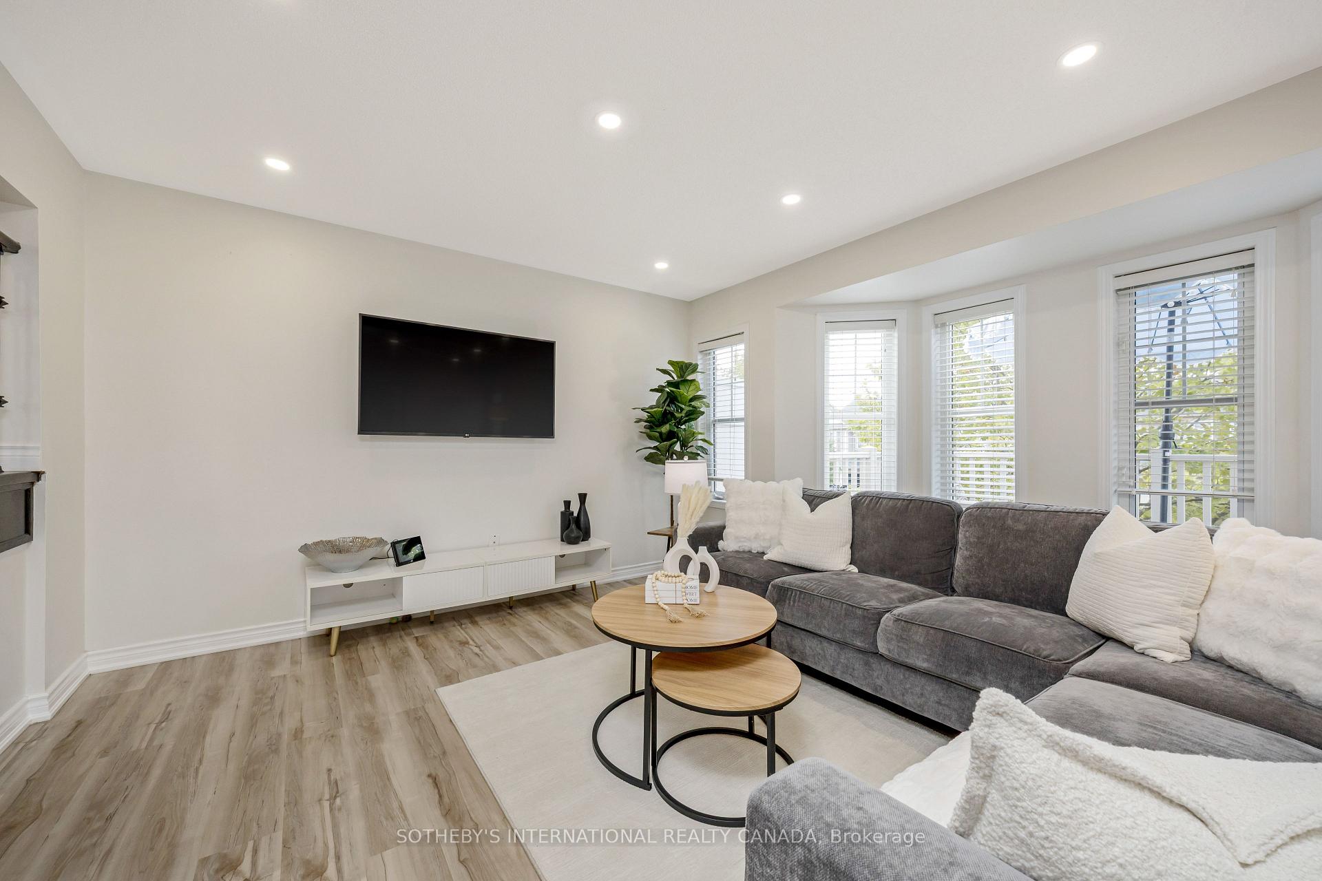 Photo 8 of 921 Burrows Gate, Milton, Coates — HOMEH