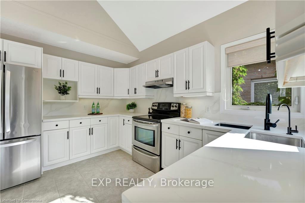 Photo 8 of 173 Deer Ridge Drive, Kitchener — HOMEH