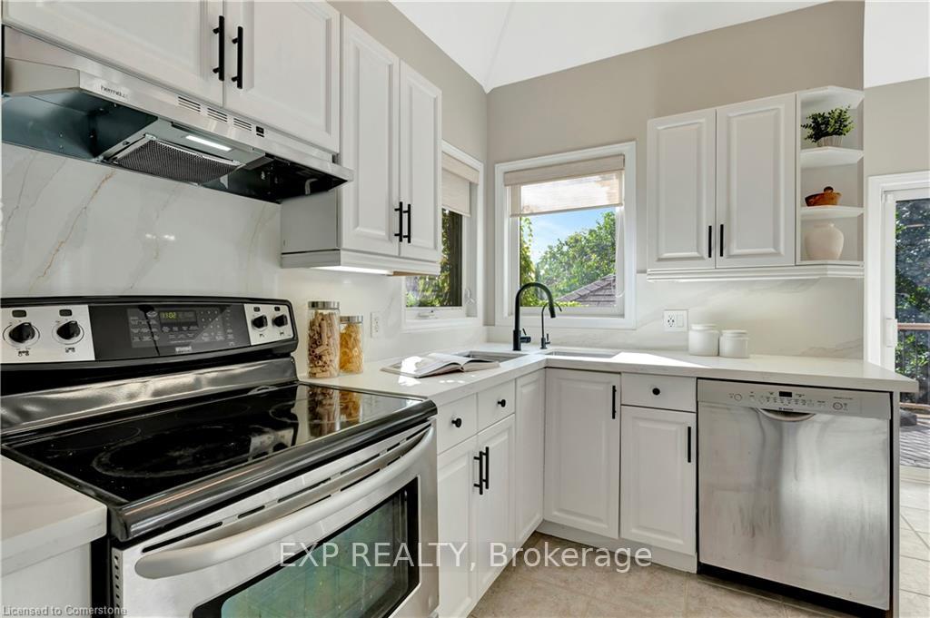 Photo 10 of 173 Deer Ridge Drive, Kitchener — HOMEH