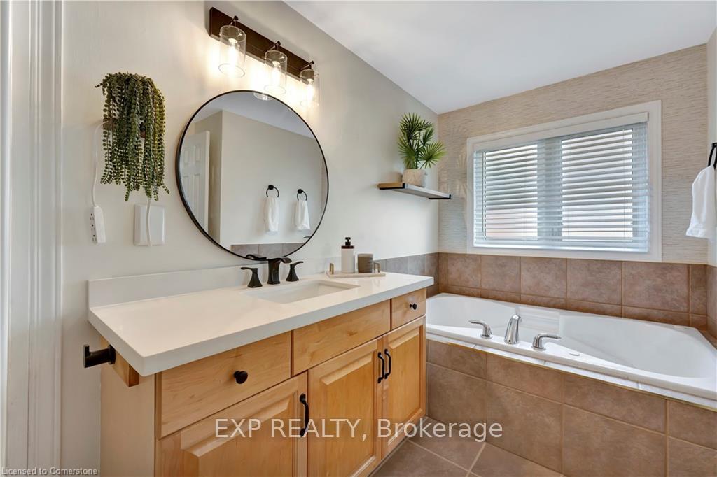 Photo 25 of 173 Deer Ridge Drive, Kitchener — HOMEH