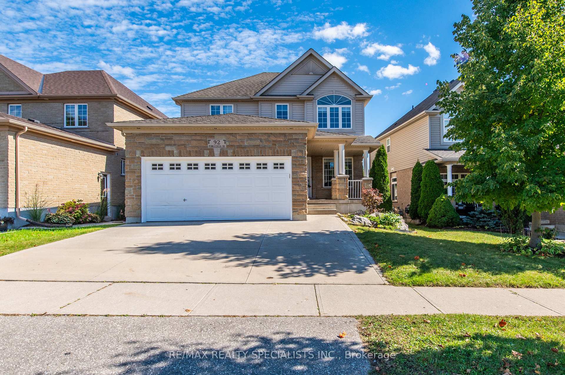 Front of 92 Pebblecreek Drive