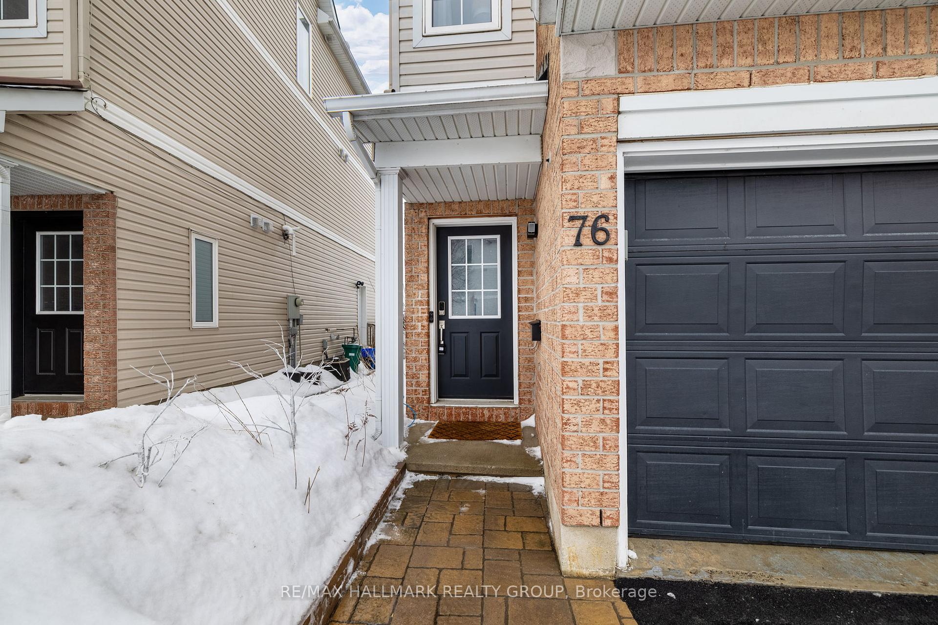 Photo 2 of 76 Castle Glen Crescent, Ottawa, Kanata - Glencairn/Hazeldean — HOMEH