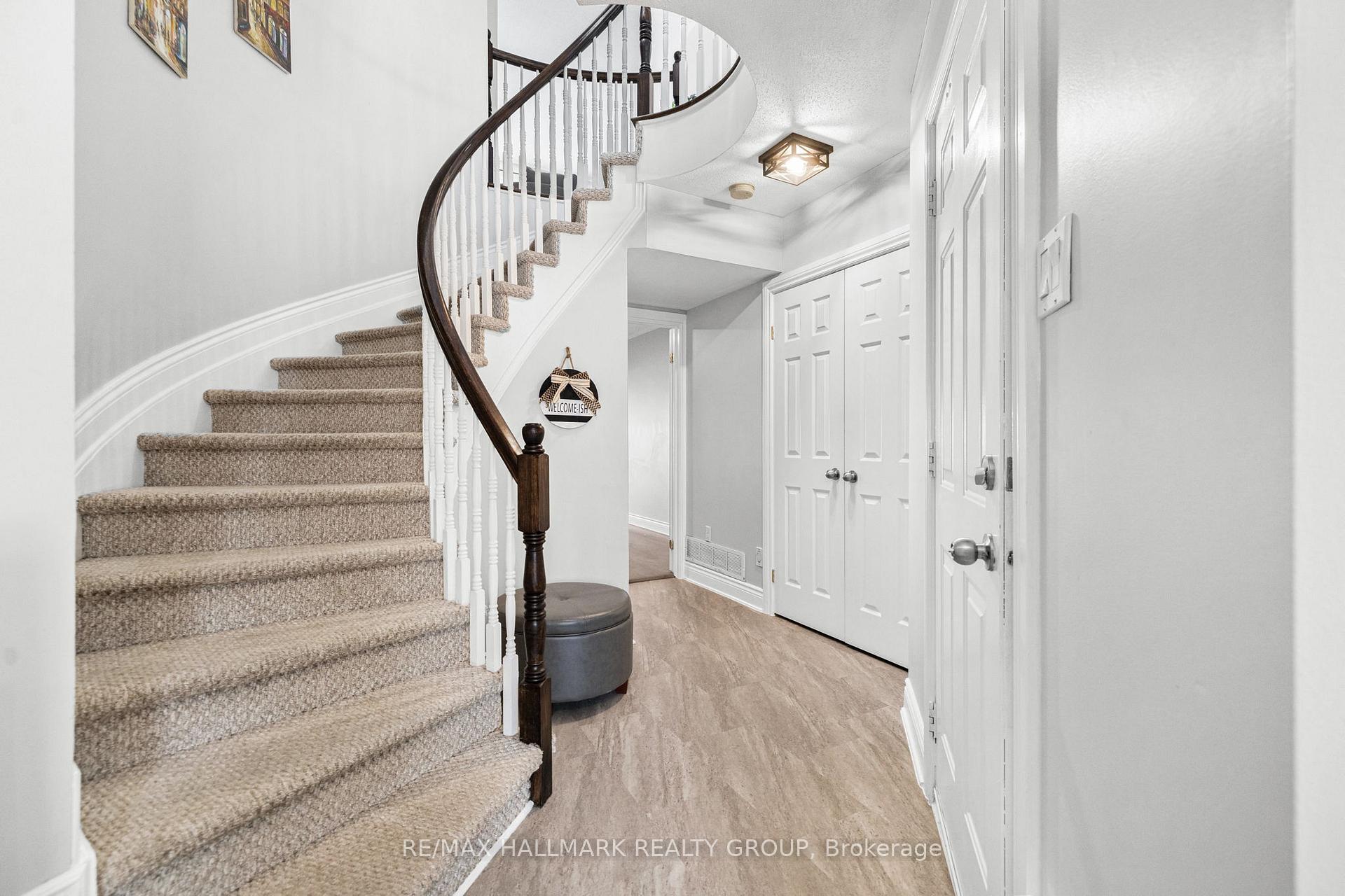 Photo 4 of 76 Castle Glen Crescent, Ottawa, Kanata - Glencairn/Hazeldean — HOMEH