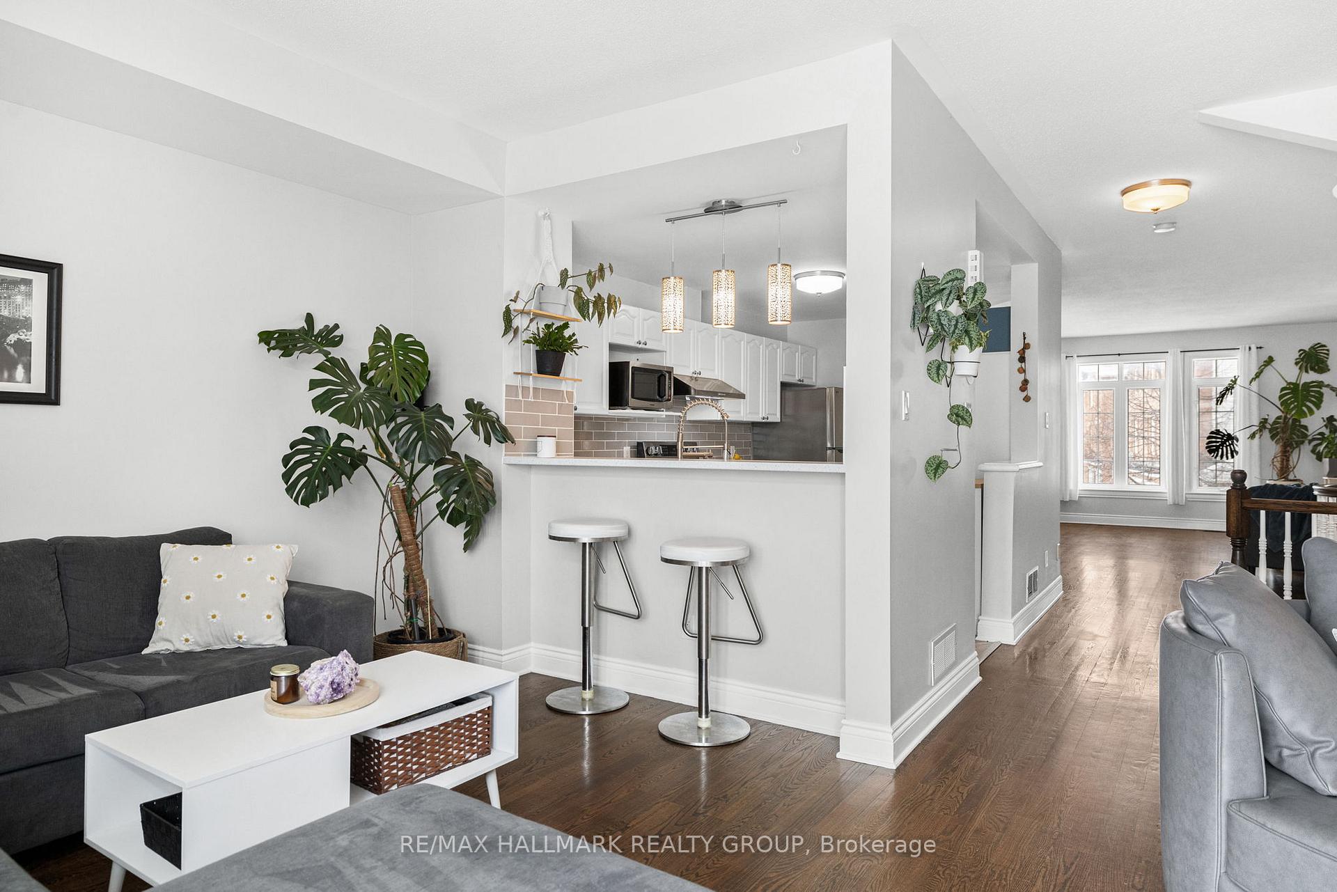Photo 16 of 76 Castle Glen Crescent, Ottawa, Kanata - Glencairn/Hazeldean — HOMEH