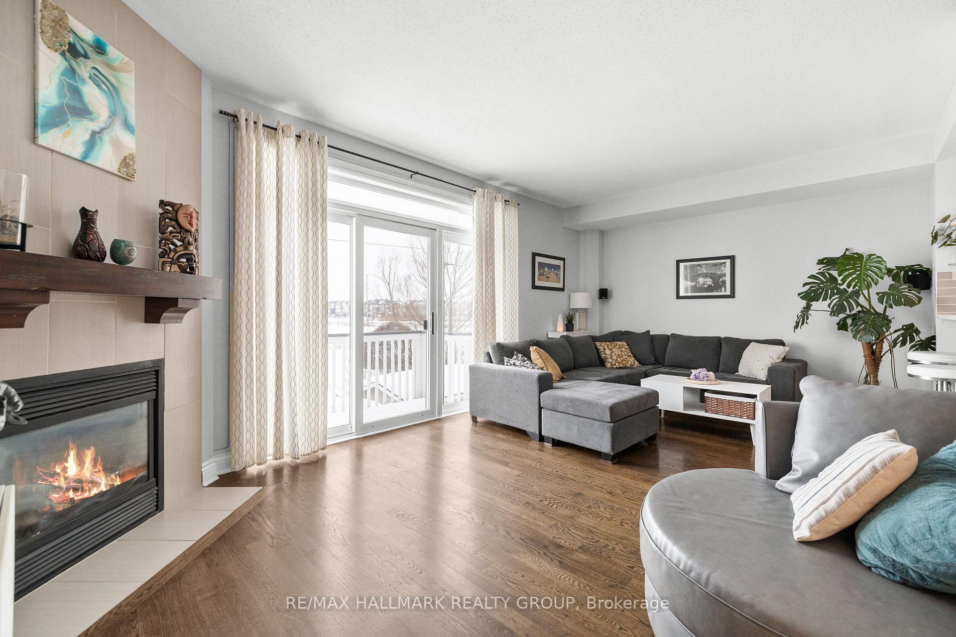 Photo 18 of 76 Castle Glen Crescent, Ottawa, Kanata - Glencairn/Hazeldean — HOMEH