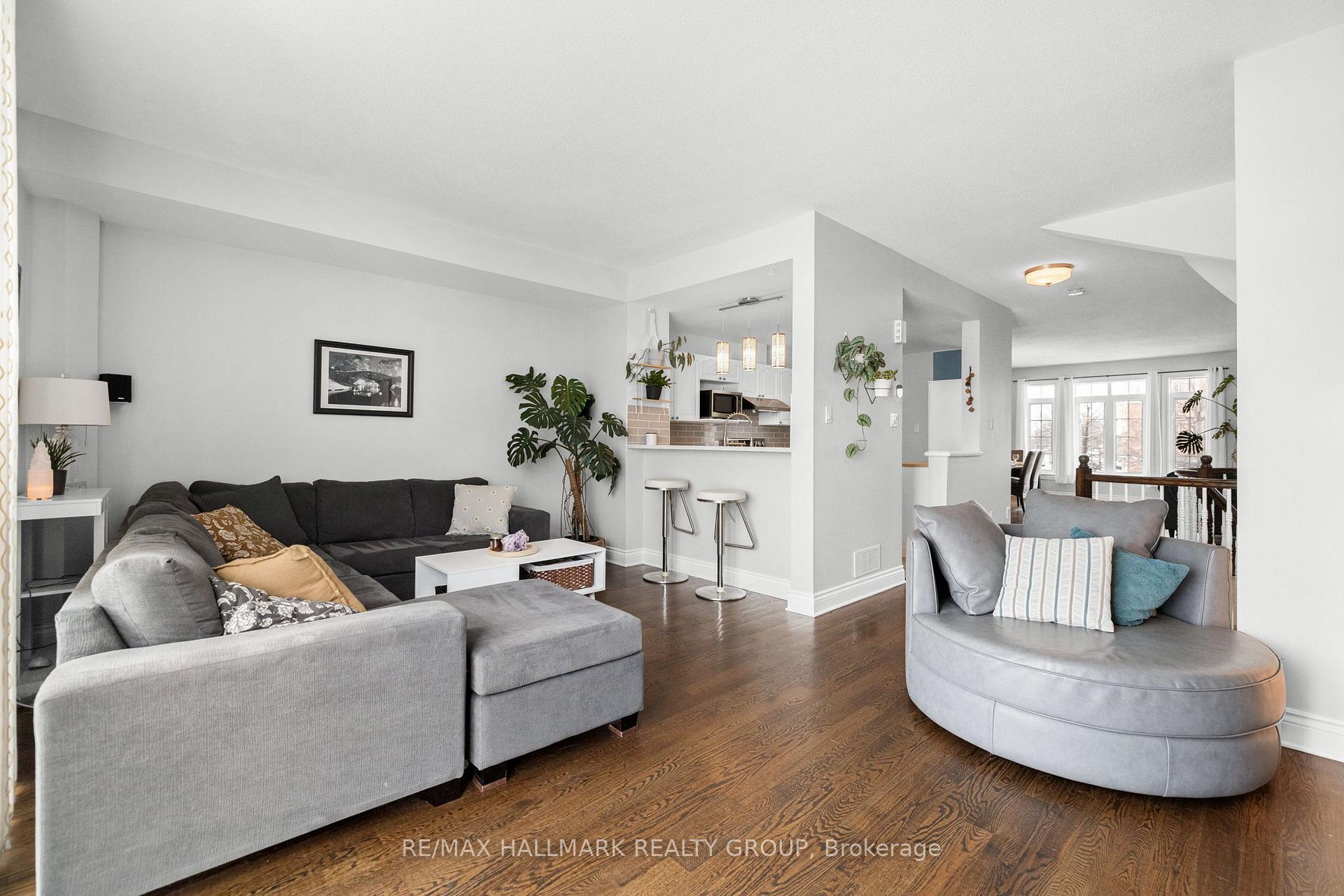 Photo 19 of 76 Castle Glen Crescent, Ottawa, Kanata - Glencairn/Hazeldean — HOMEH