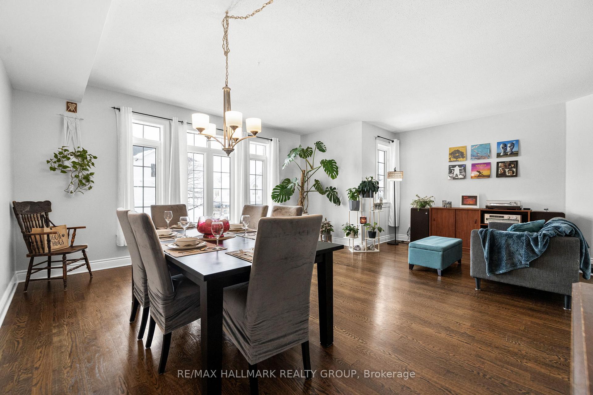 Photo 23 of 76 Castle Glen Crescent, Ottawa, Kanata - Glencairn/Hazeldean — HOMEH