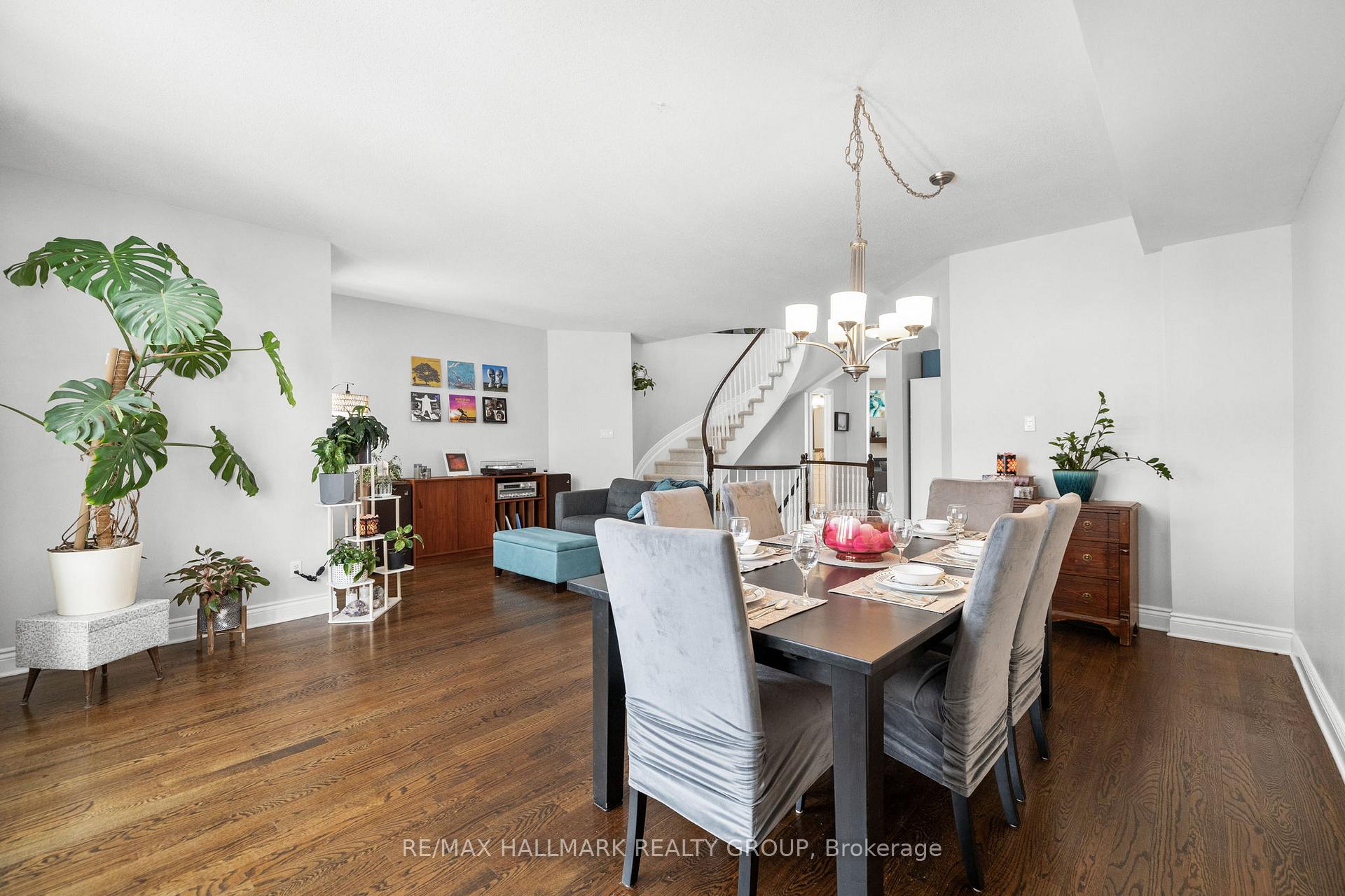 Photo 24 of 76 Castle Glen Crescent, Ottawa, Kanata - Glencairn/Hazeldean — HOMEH