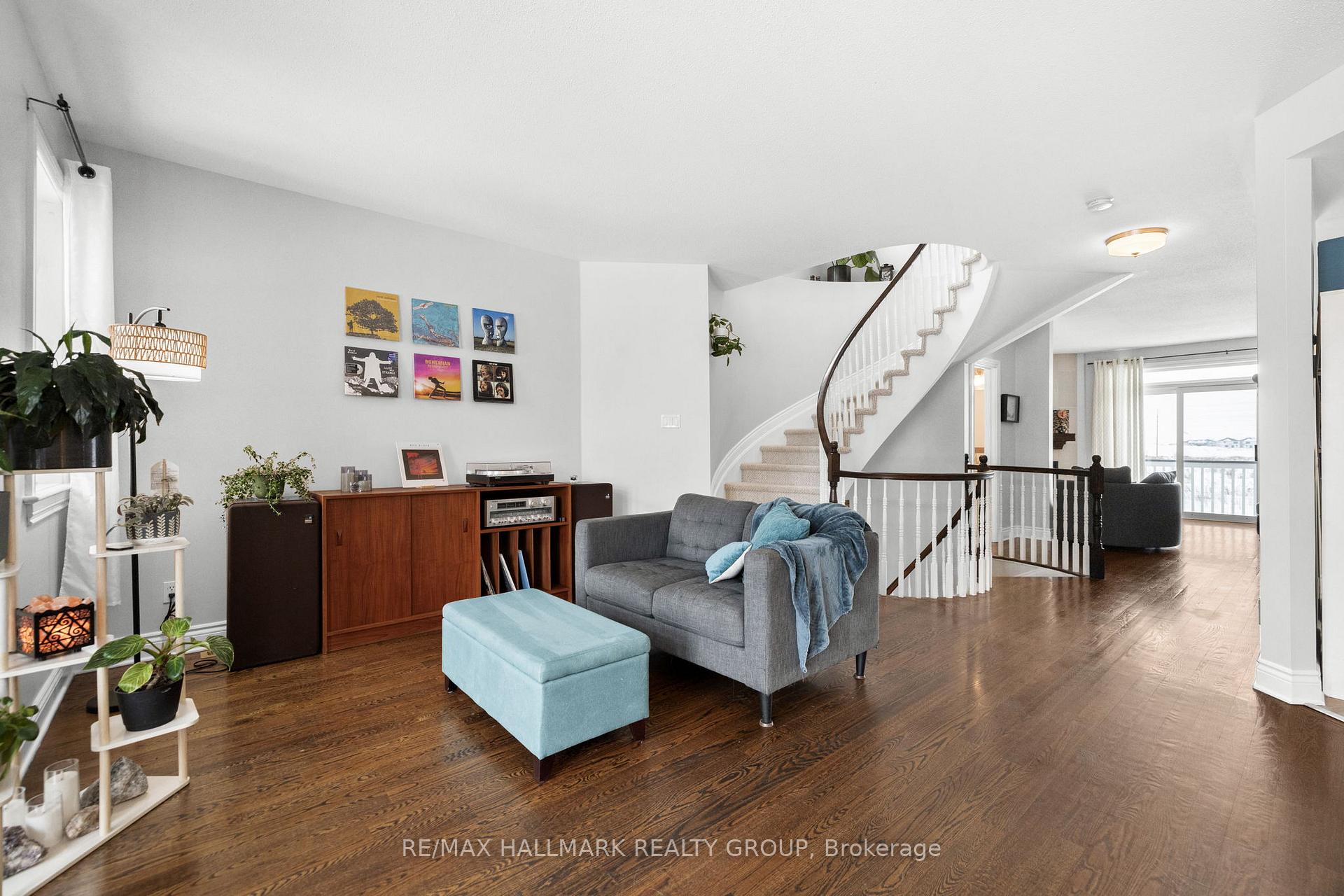 Photo 26 of 76 Castle Glen Crescent, Ottawa, Kanata - Glencairn/Hazeldean — HOMEH