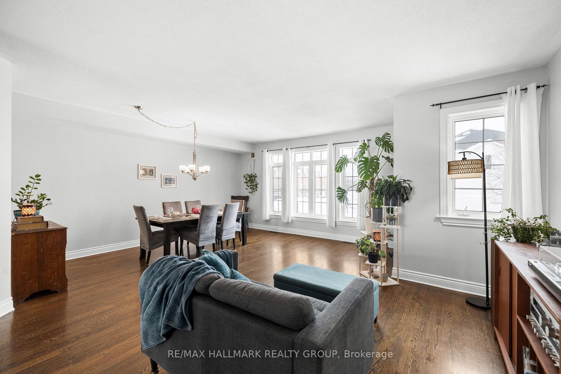 Photo 28 of 76 Castle Glen Crescent, Ottawa, Kanata - Glencairn/Hazeldean — HOMEH