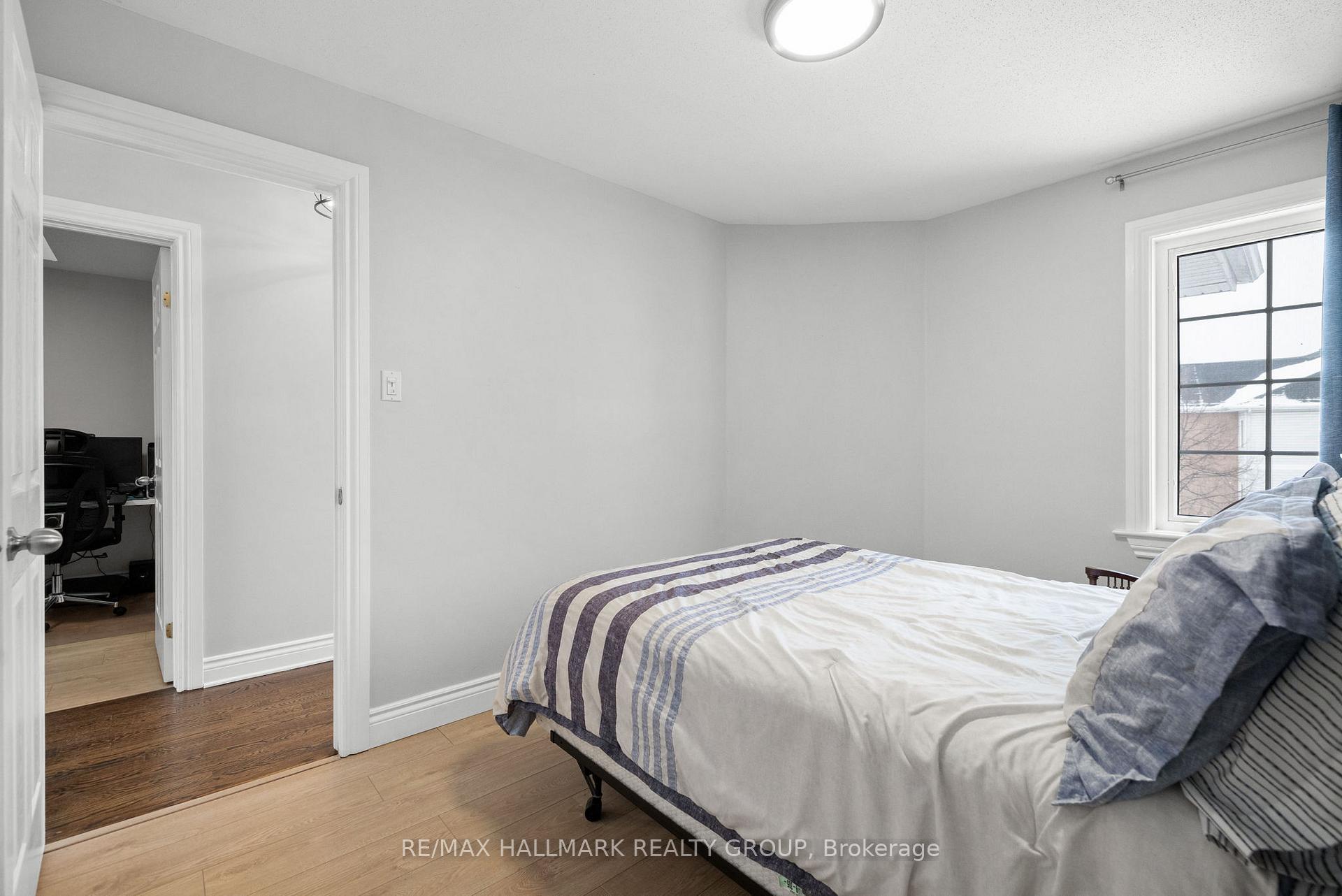 Photo 37 of 76 Castle Glen Crescent, Ottawa, Kanata - Glencairn/Hazeldean — HOMEH