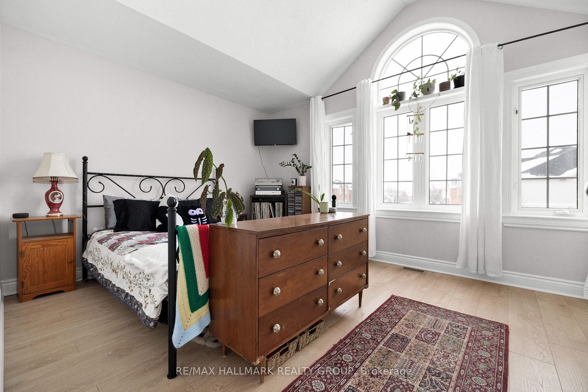 Photo 40 of 76 Castle Glen Crescent, Ottawa, Kanata - Glencairn/Hazeldean — HOMEH