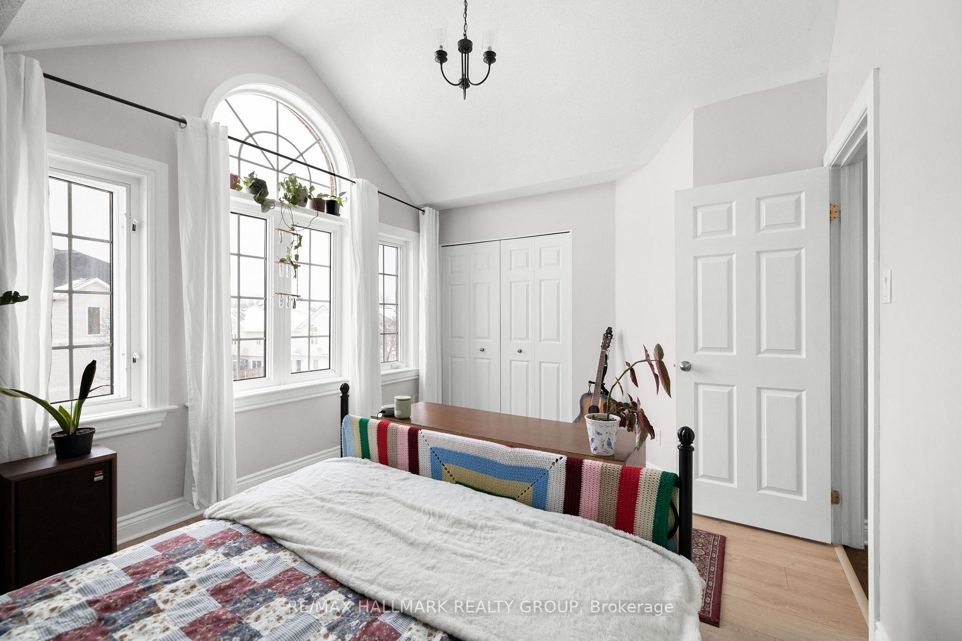 Photo 41 of 76 Castle Glen Crescent, Ottawa, Kanata - Glencairn/Hazeldean — HOMEH