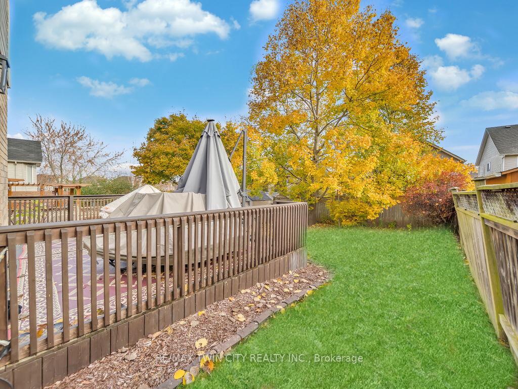 Photo 35 of 94 Forest Edge Trail, Kitchener — HOMEH