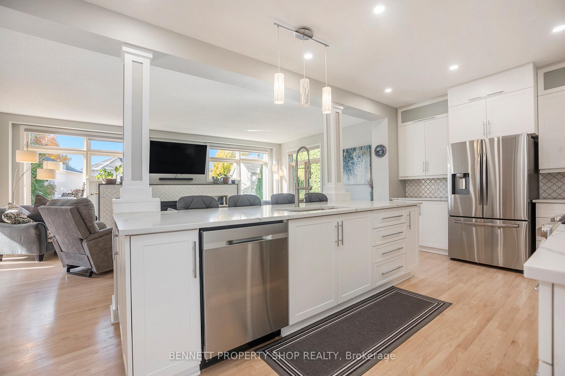 Photo 12 of 4 Wheatley Court, Ottawa, Kanata - Bridlewood — HOMEH