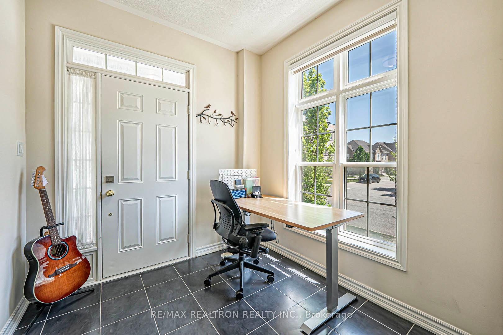 Photo 3 of 1 Ruskov Lane, Markham, Cathedraltown — HOMEH