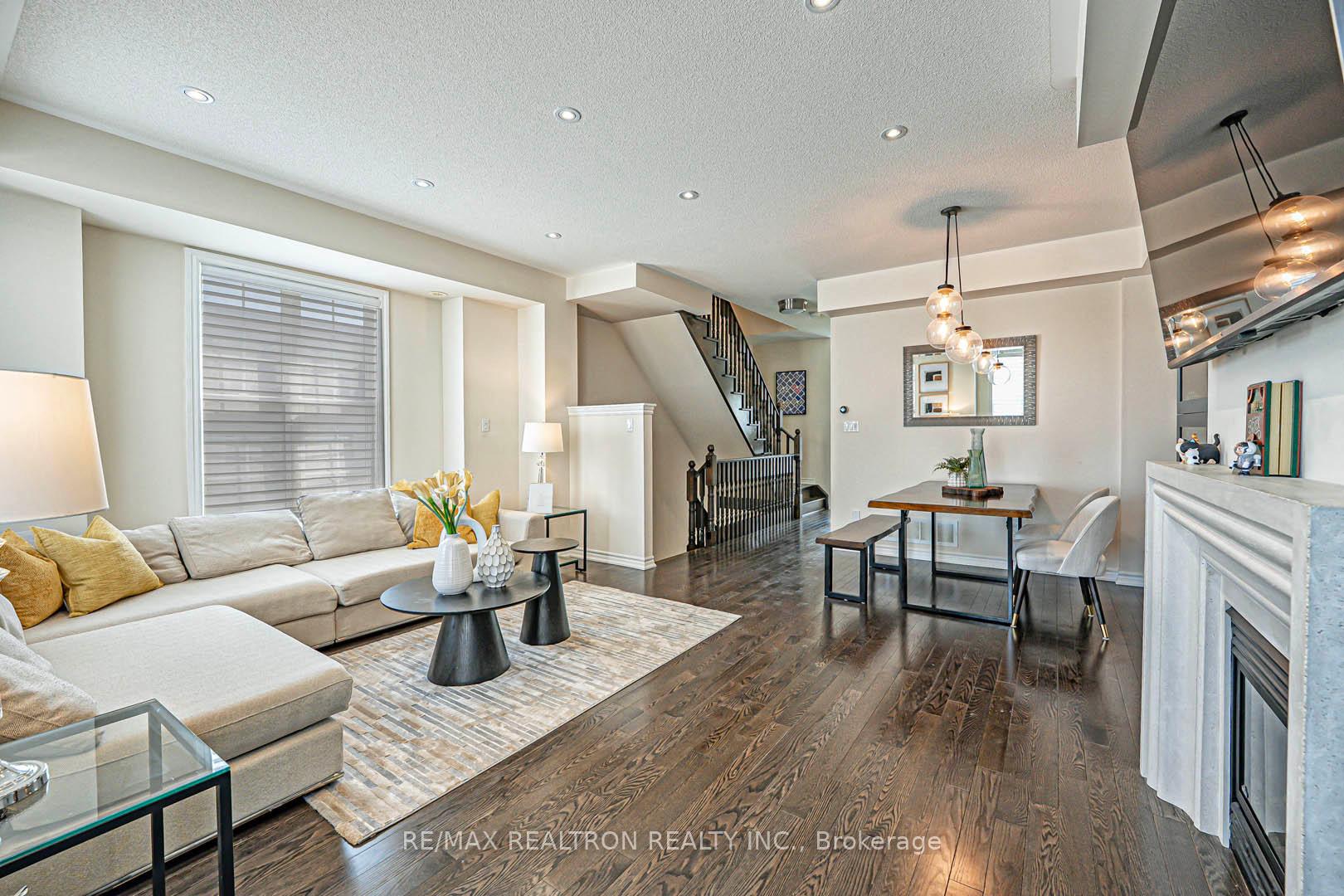 Photo 8 of 1 Ruskov Lane, Markham, Cathedraltown — HOMEH