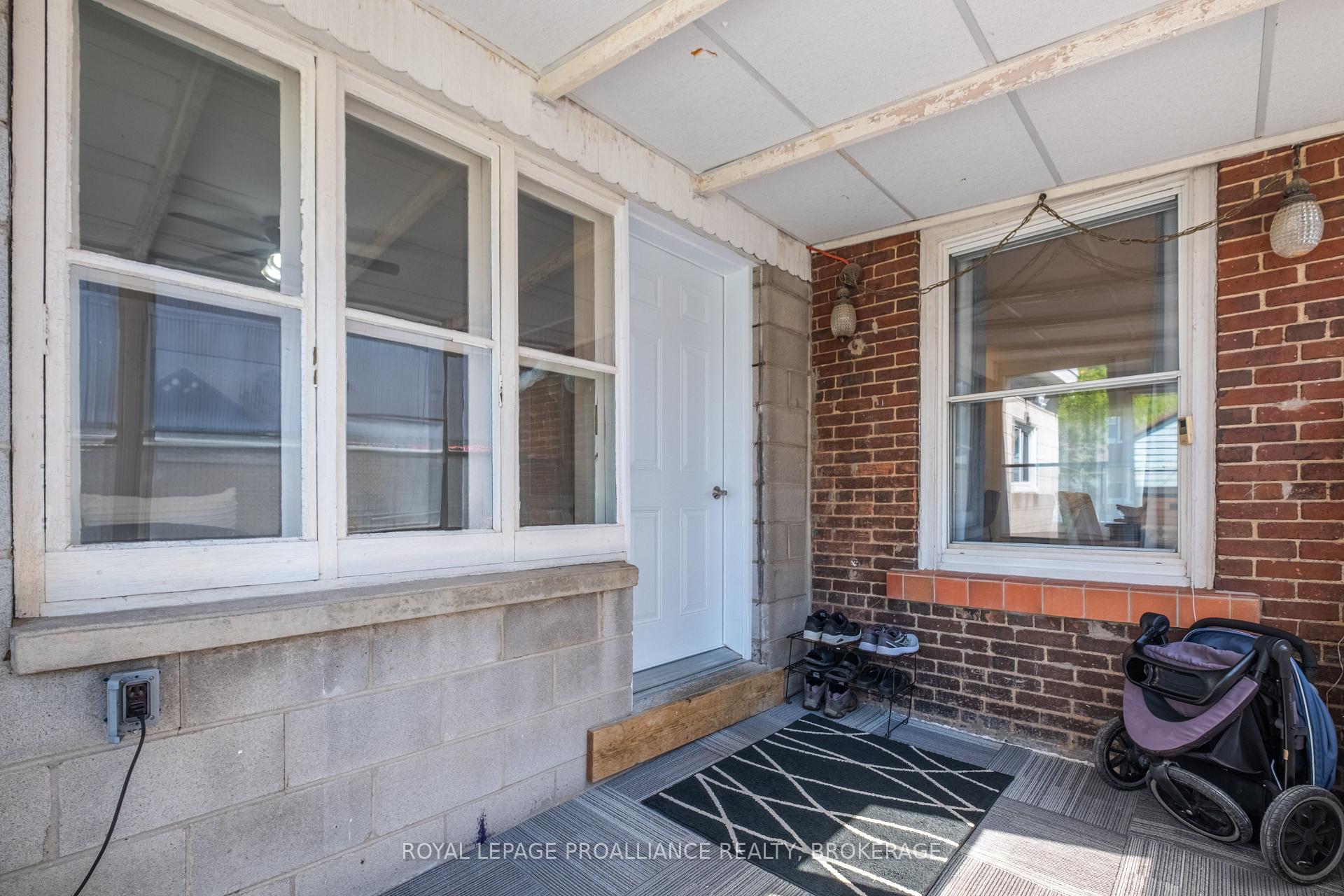 Photo 24 of 139 Stephen Street, Kingston, East of Sir John A. Blvd — HOMEH