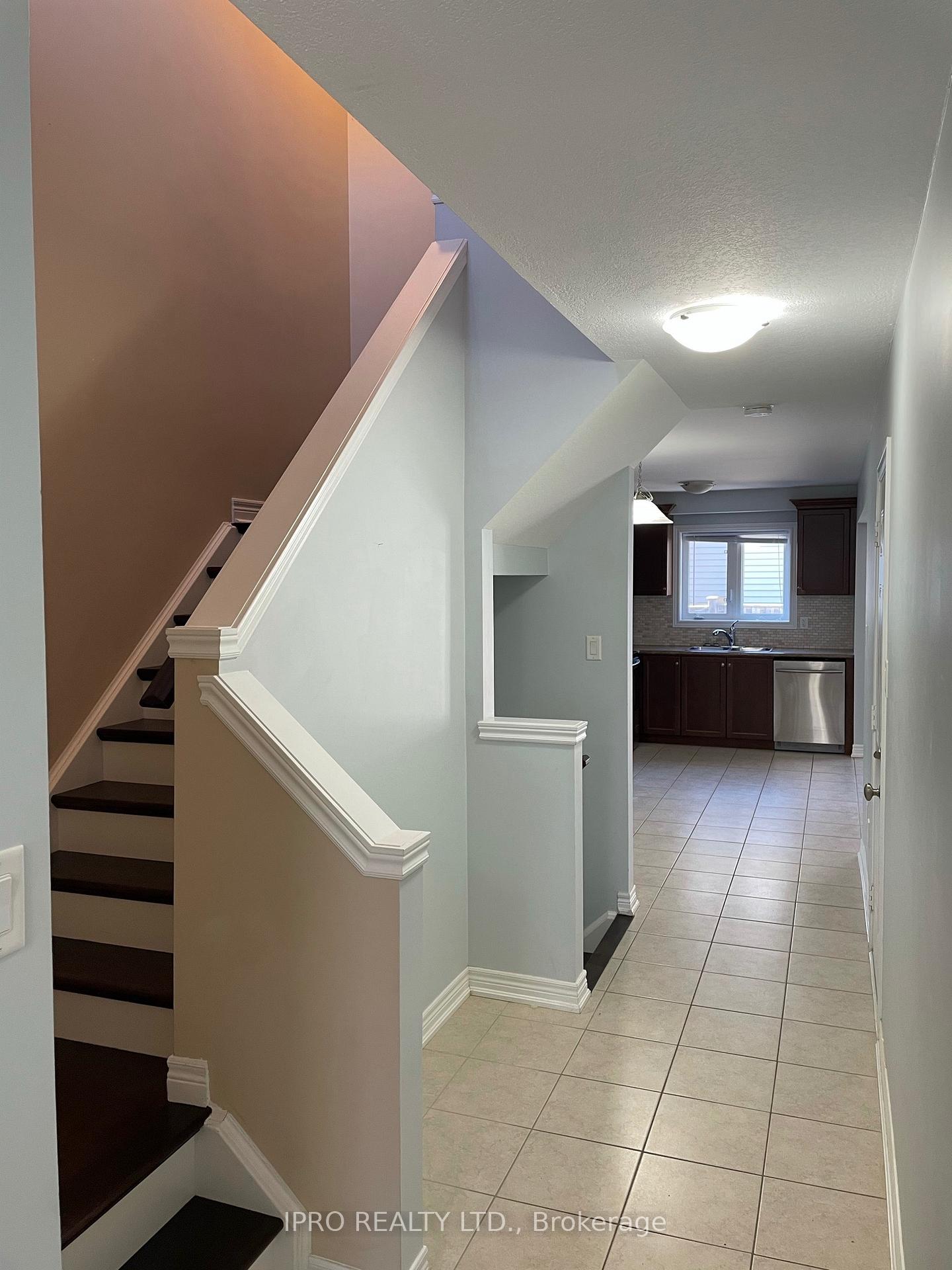 Photo 2 of Unit 2, 10 Pumpkin Pass, Hamilton, Binbrook — HOMEH