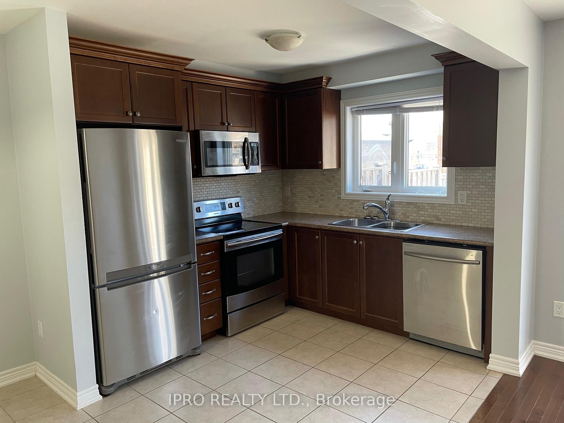 Photo 8 of Unit 2, 10 Pumpkin Pass, Hamilton, Binbrook — HOMEH