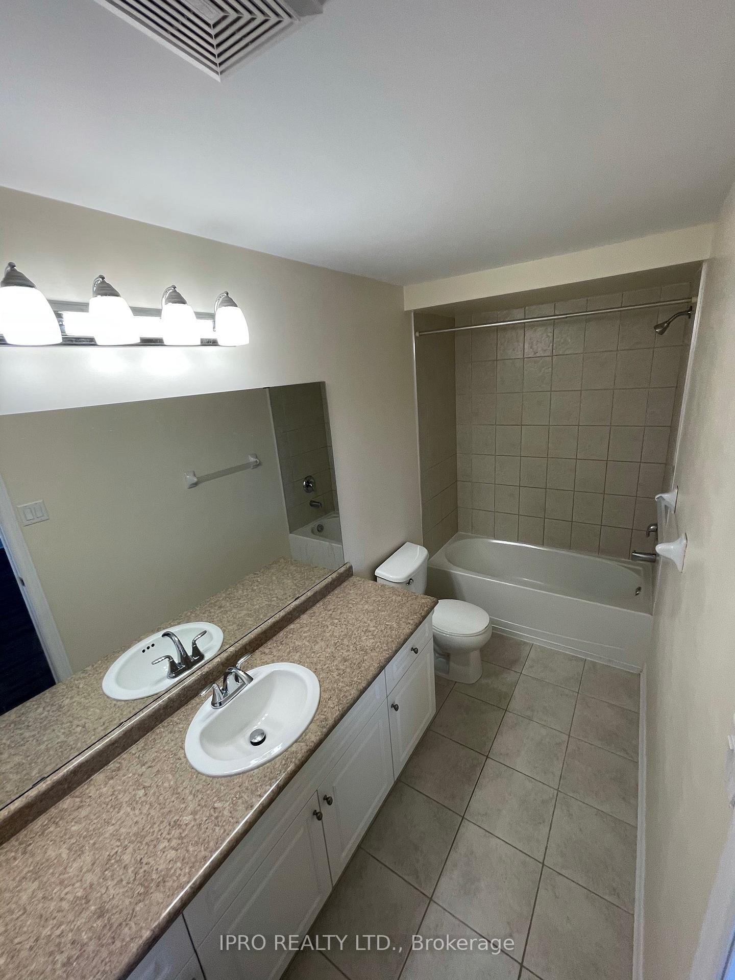 Photo 14 of Unit 2, 10 Pumpkin Pass, Hamilton, Binbrook — HOMEH