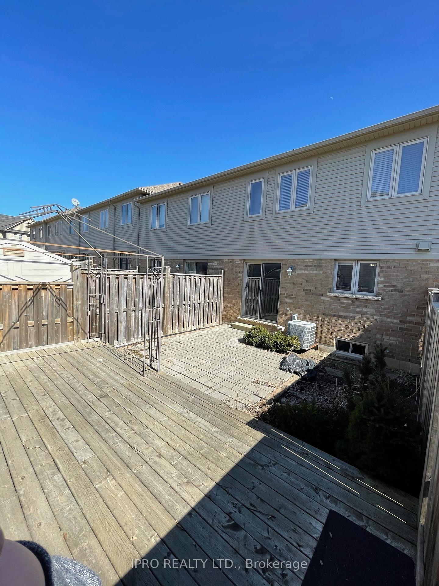 Photo 29 of Unit 2, 10 Pumpkin Pass, Hamilton, Binbrook — HOMEH
