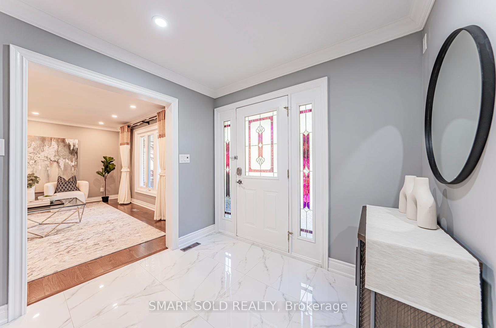 Photo 11 of 17 Woolsthorpe Crescent, Markham, German Mills — HOMEH