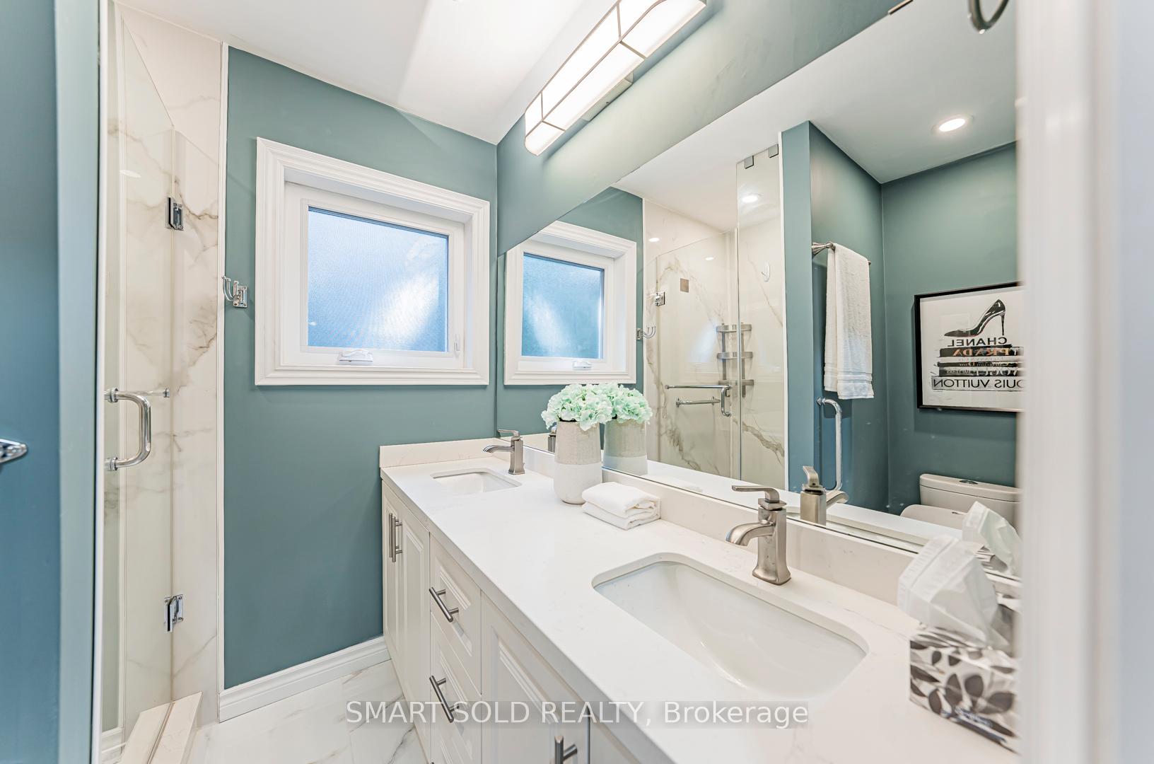 Photo 16 of 17 Woolsthorpe Crescent, Markham, German Mills — HOMEH