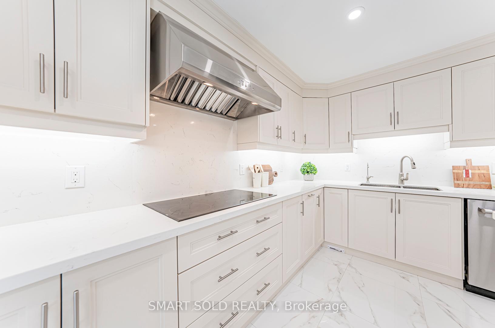 Photo 22 of 17 Woolsthorpe Crescent, Markham, German Mills — HOMEH