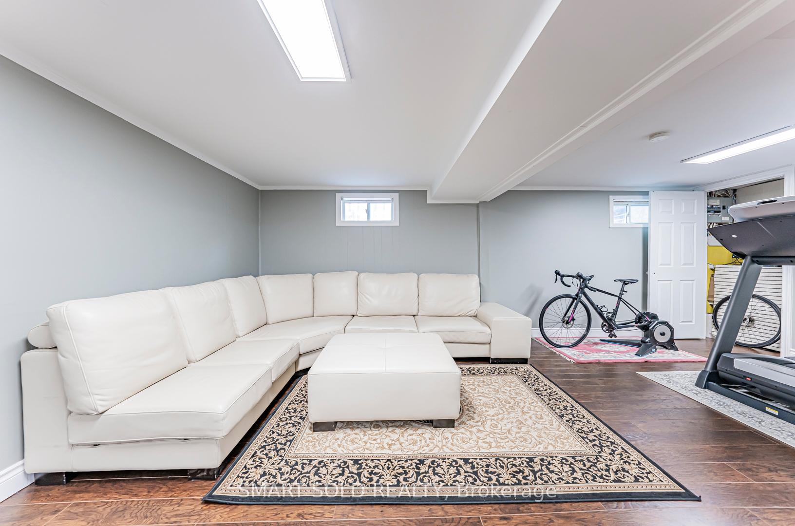 Photo 44 of 17 Woolsthorpe Crescent, Markham, German Mills — HOMEH