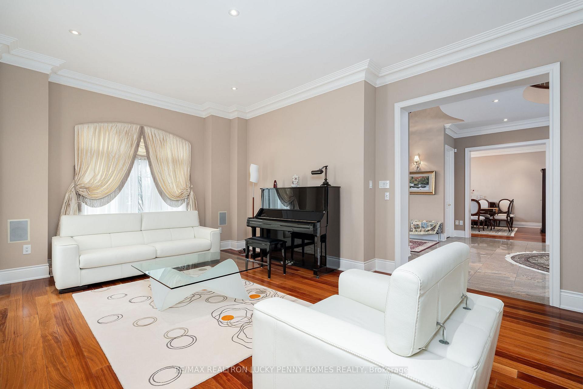 Photo 6 of 26 Heritage Woods Manor, Markham, Devil's Elbow — HOMEH