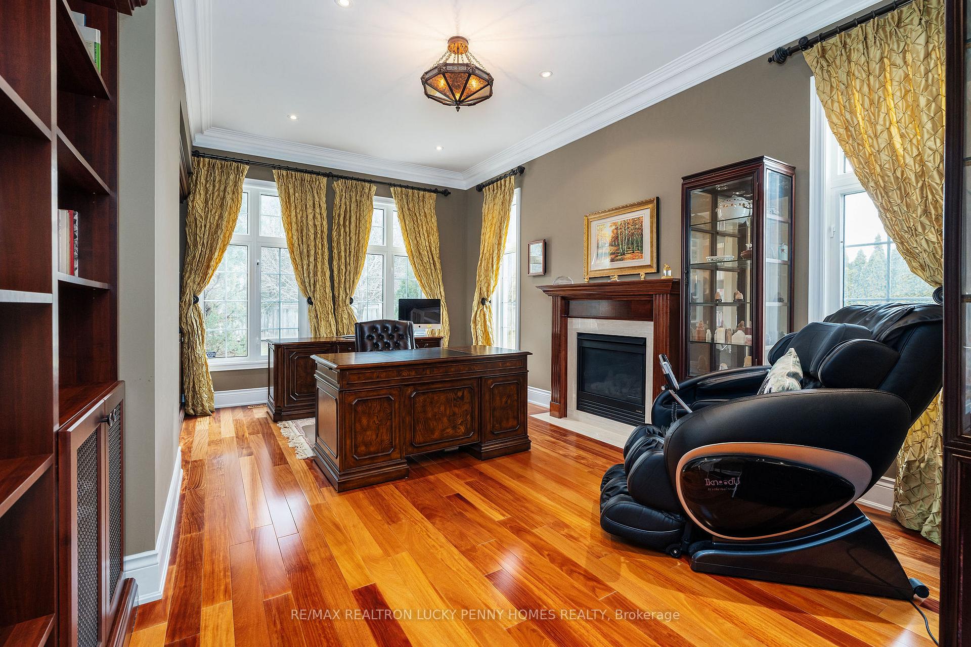 Photo 17 of 26 Heritage Woods Manor, Markham, Devil's Elbow — HOMEH