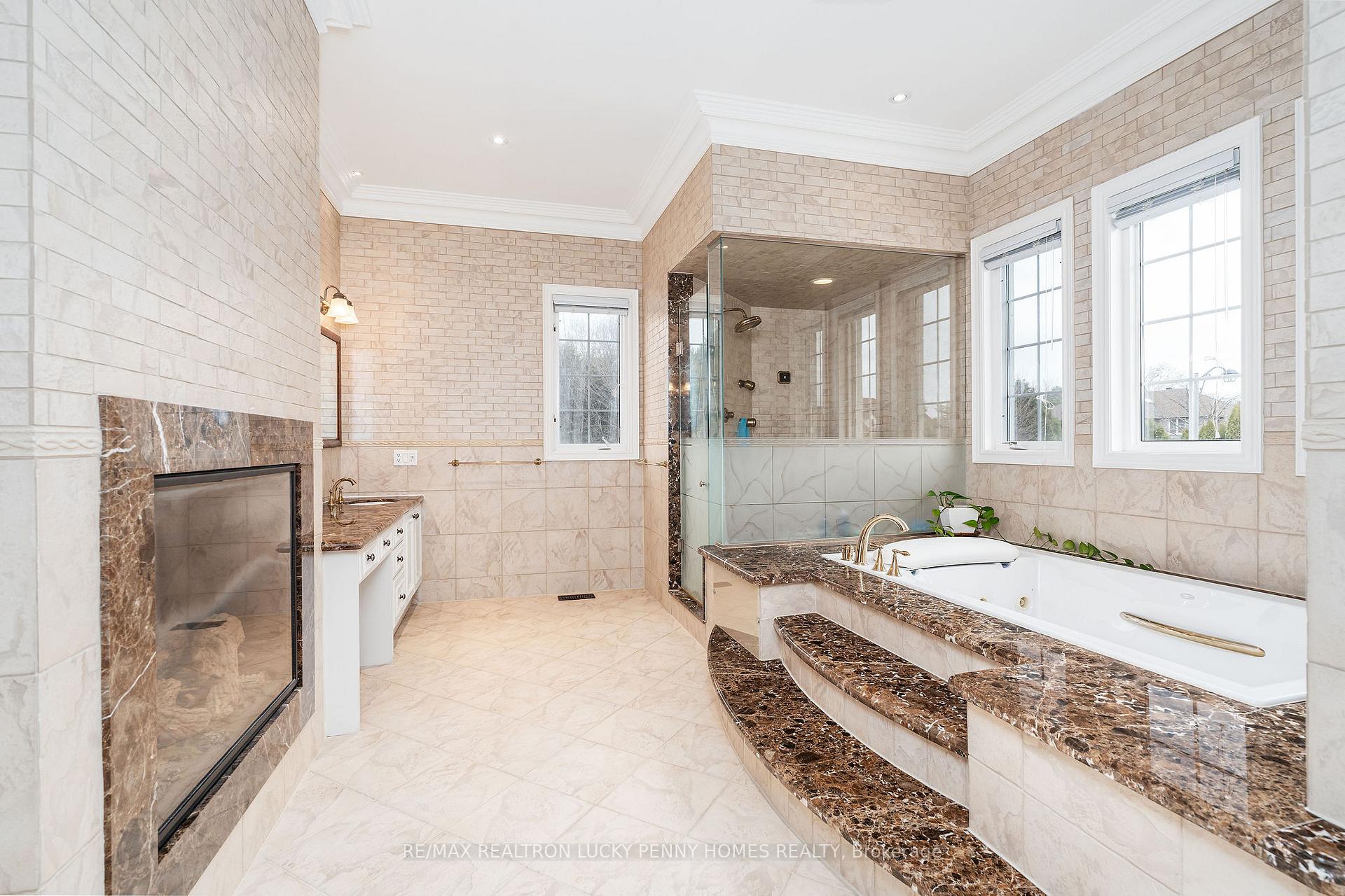 Photo 24 of 26 Heritage Woods Manor, Markham, Devil's Elbow — HOMEH