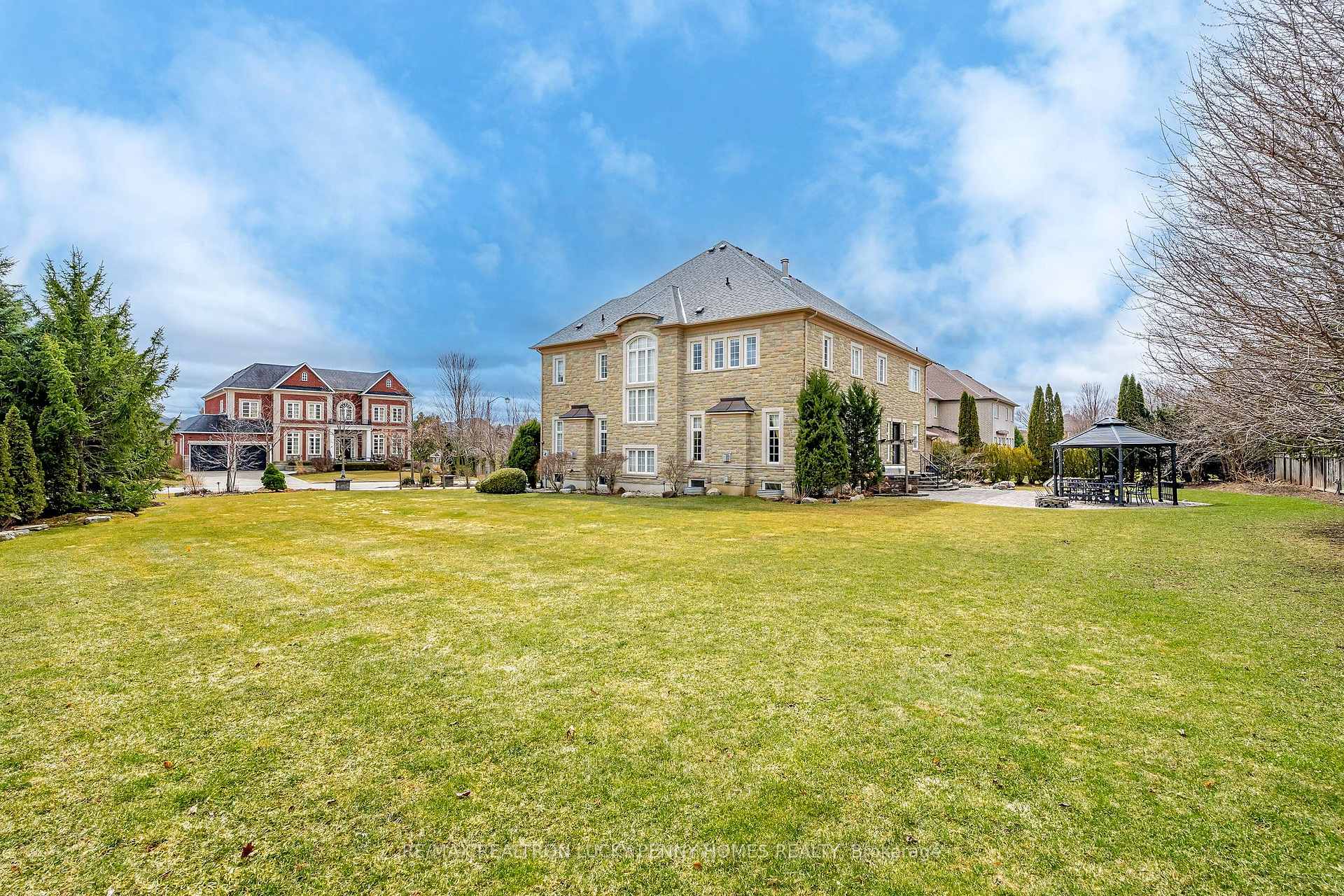Photo 40 of 26 Heritage Woods Manor, Markham, Devil's Elbow — HOMEH