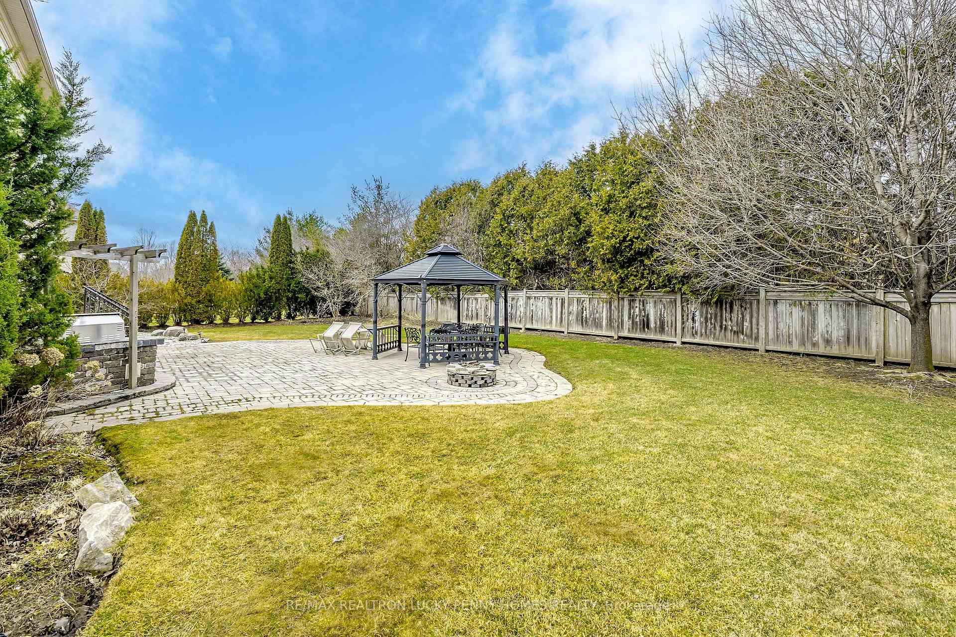 Photo 42 of 26 Heritage Woods Manor, Markham, Devil's Elbow — HOMEH