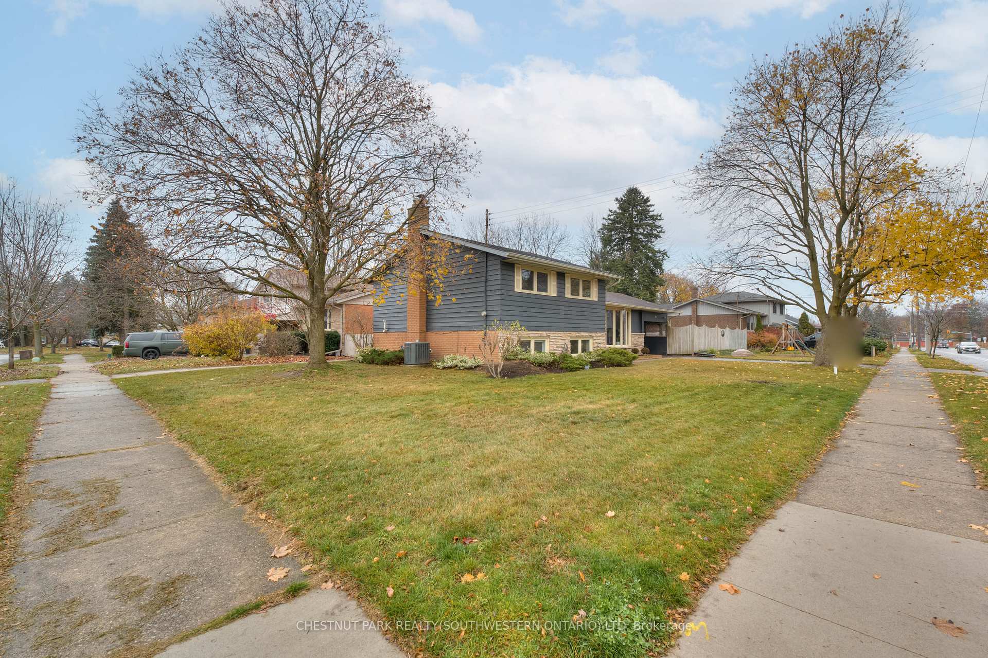 Photo 3 of 482 Franklin Street N, Kitchener — HOMEH
